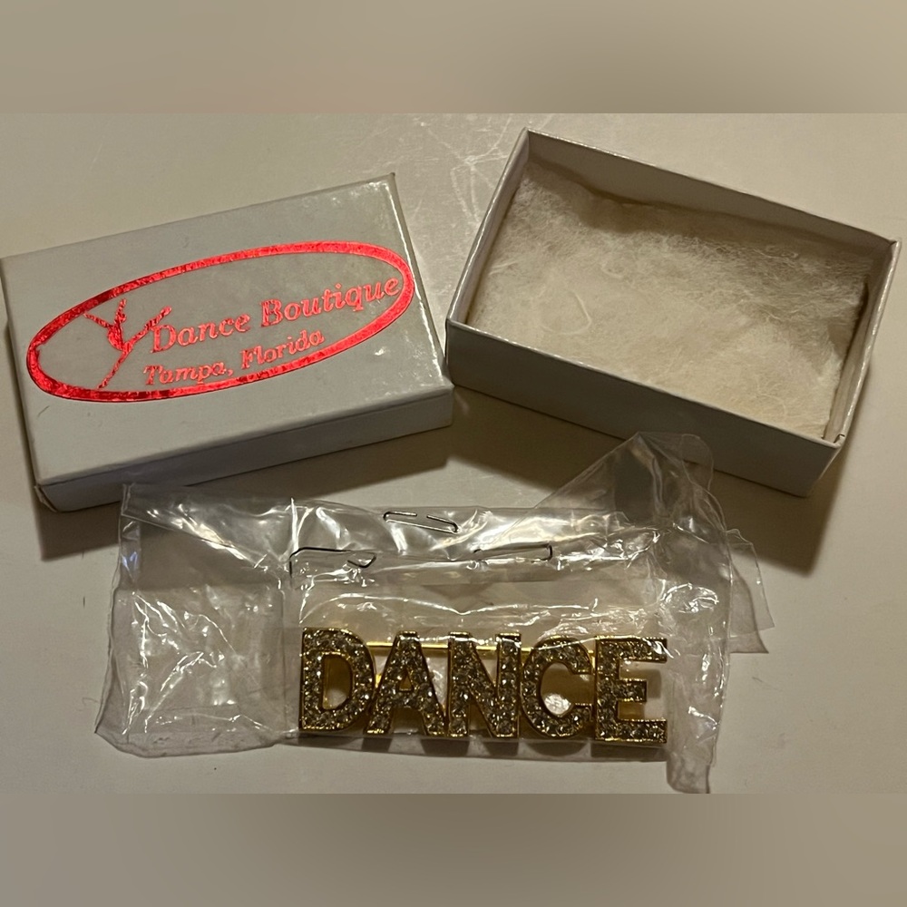 NWT DANCE BROOCH.